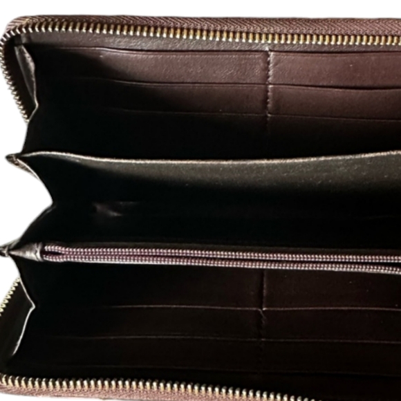 🤎💯Authentic Chocolate Brown Guccissima Zip Around Wallet🤎 - Picture 6 of 13